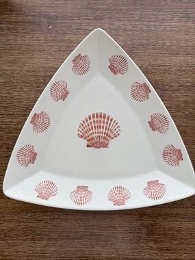 Unique Gemware Shell Platter